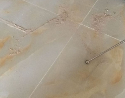 吐鲁番瓷砖空鼓维修公司分享粘合剂选择不当在瓷砖铺贴过程中可能导致以下问题
